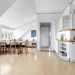 2 Bedroom In Apartment *